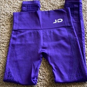 New Jussdominateclothing small